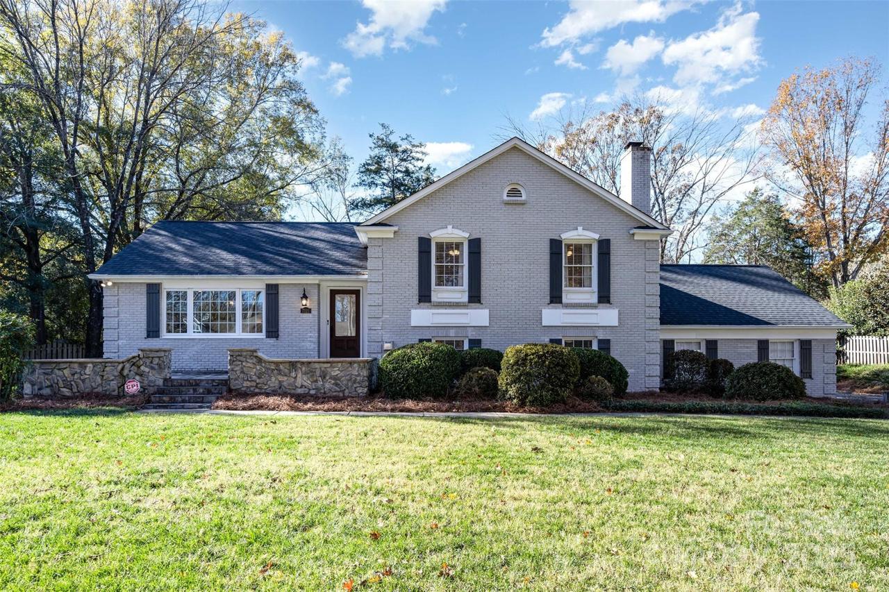 7121 Lancer Dr., Charlotte, NC 28226