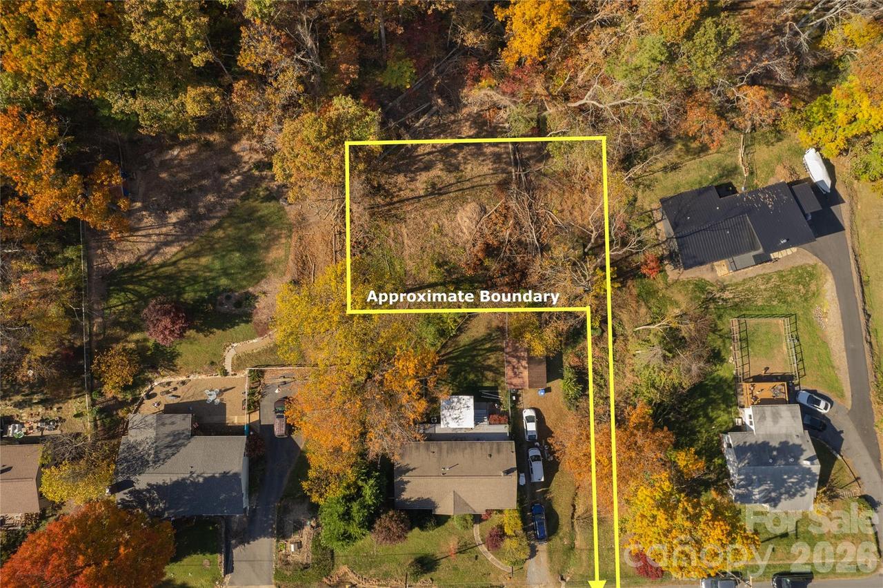 13 Bassett Rd., Asheville, NC 28804