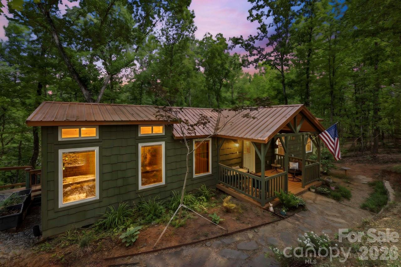 81 Delind Dr., Mill Spring, NC 28756