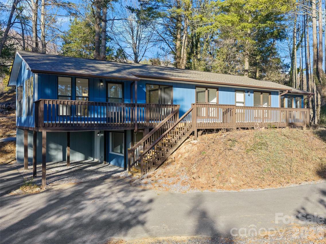 139 Church St., Burnsville, NC 28714