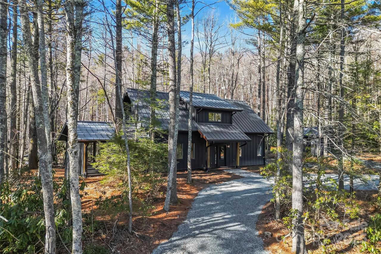 6260 Sunny Dr., Newland, NC 28657