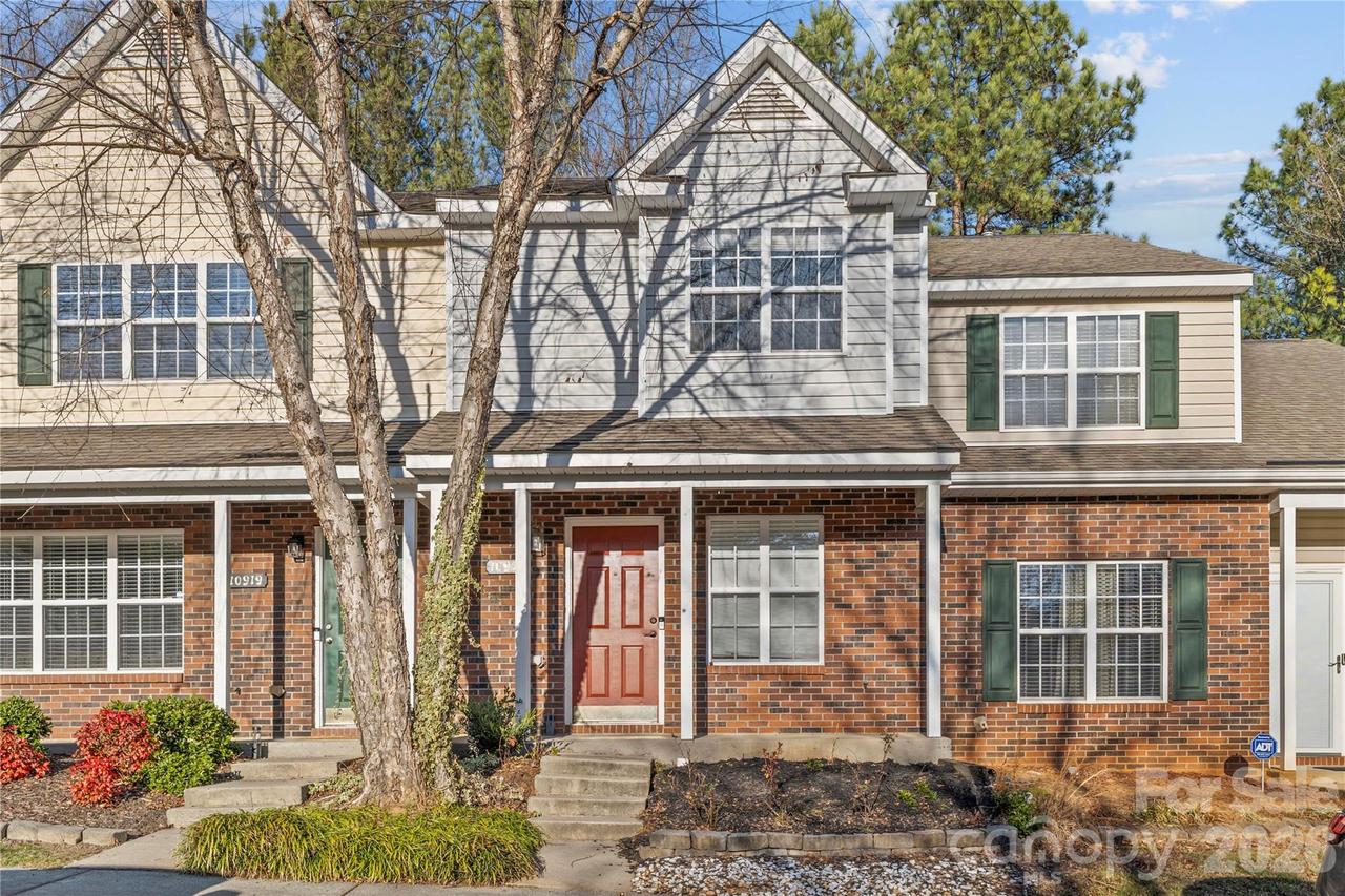 10923 Holly Ridge Blvd., Charlotte, NC 28216