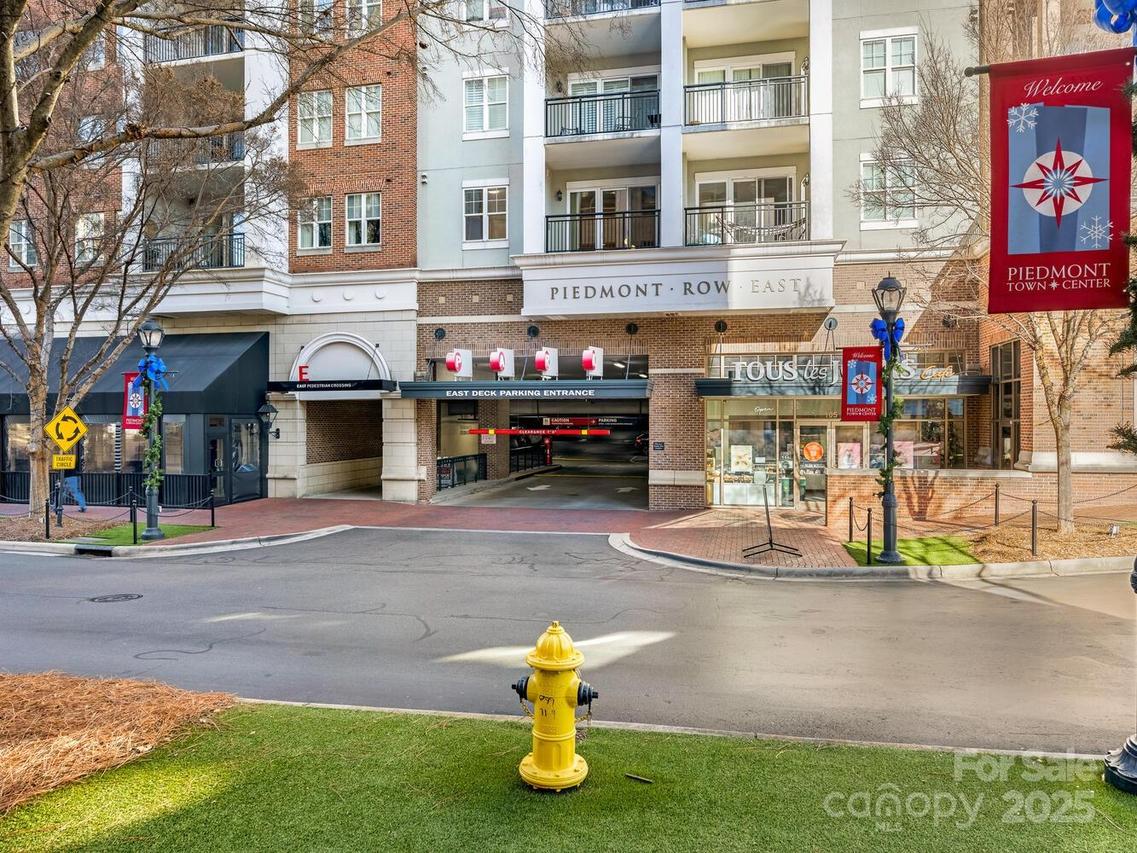 4625 Piedmont Row Dr. #302, Charlotte, NC 28210