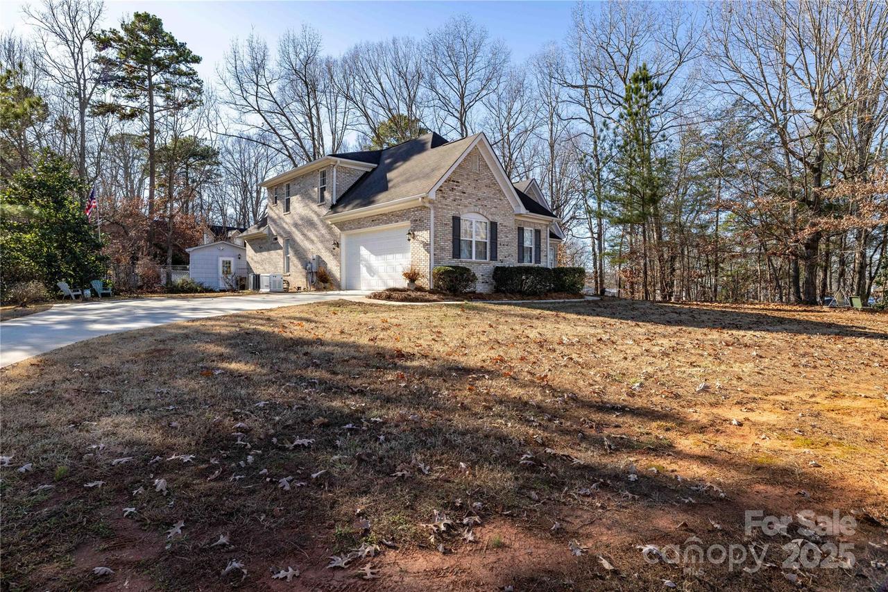 10806 Willow Oak Rd., Norwood, NC 28128