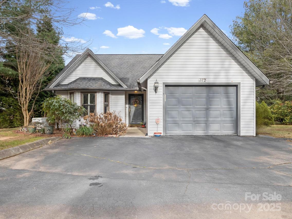 112 Cimarron Dr., Asheville, NC 28803