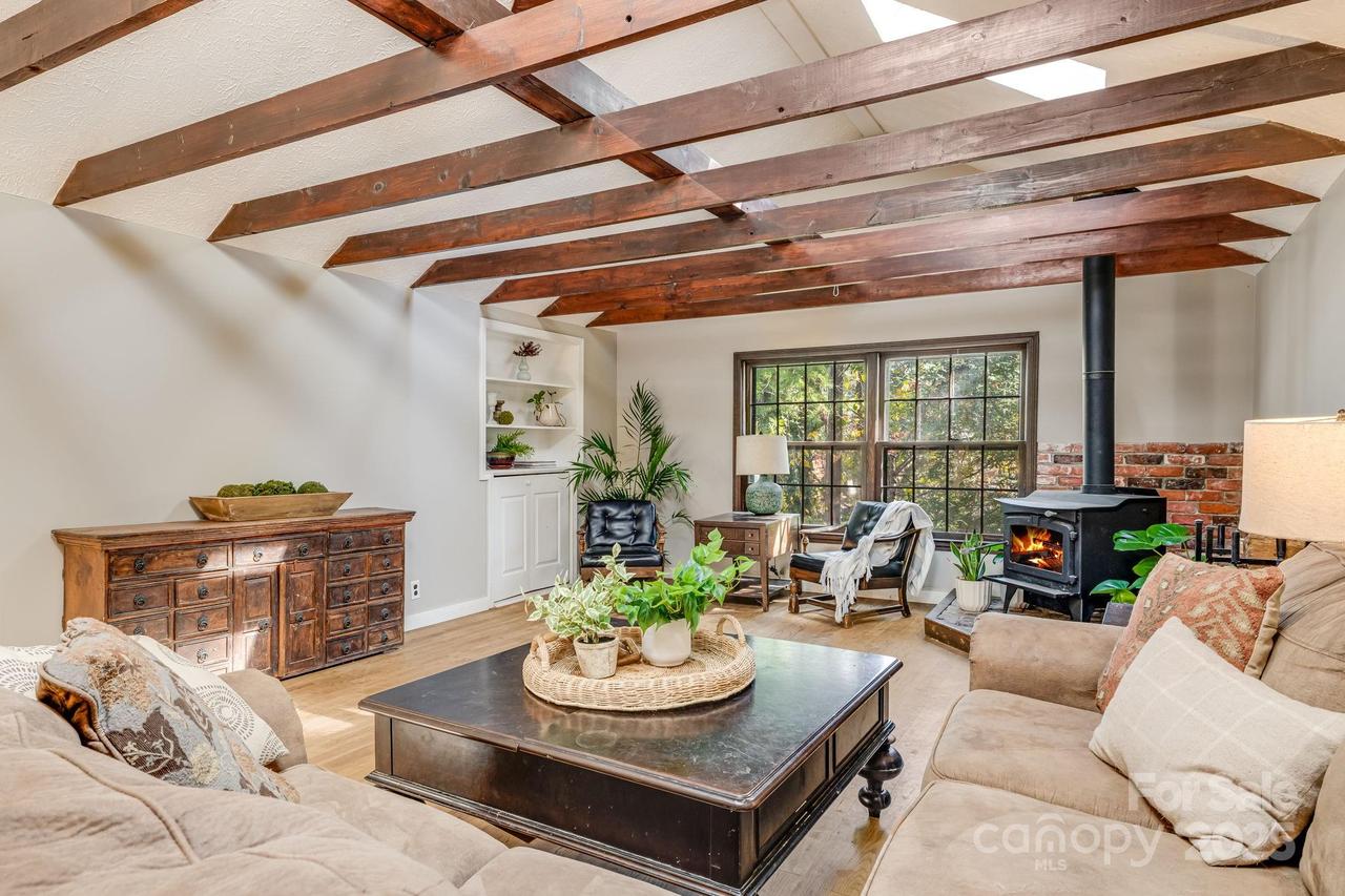 203 Davis Mountain Rd., Laurel Park, NC 28739