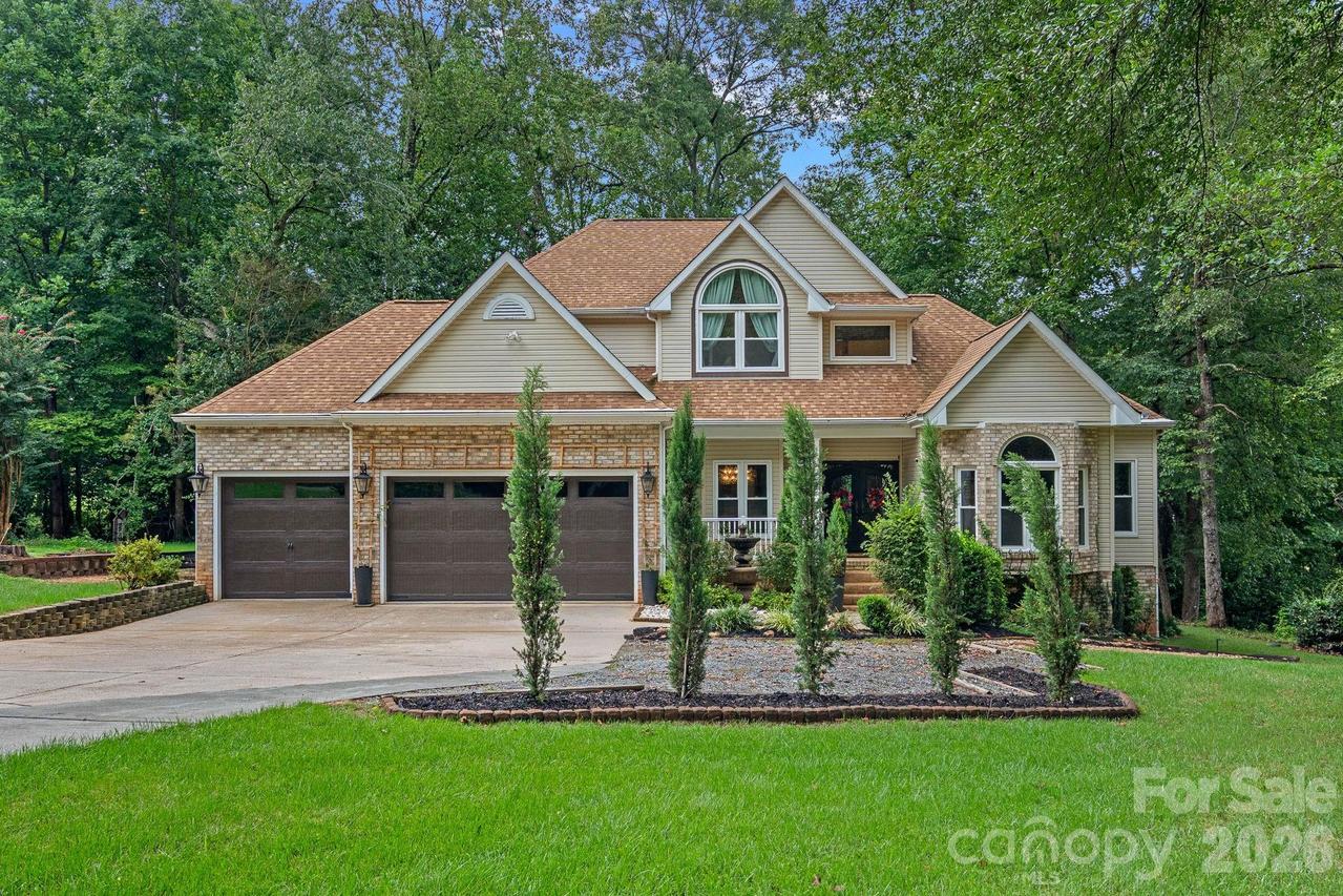 172 Tawny Bark Dr., Mooresville, NC 28117