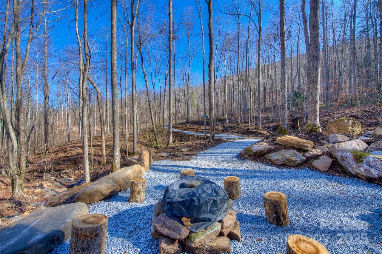 00 Shadowood Dr., Spruce Pine, NC 28777