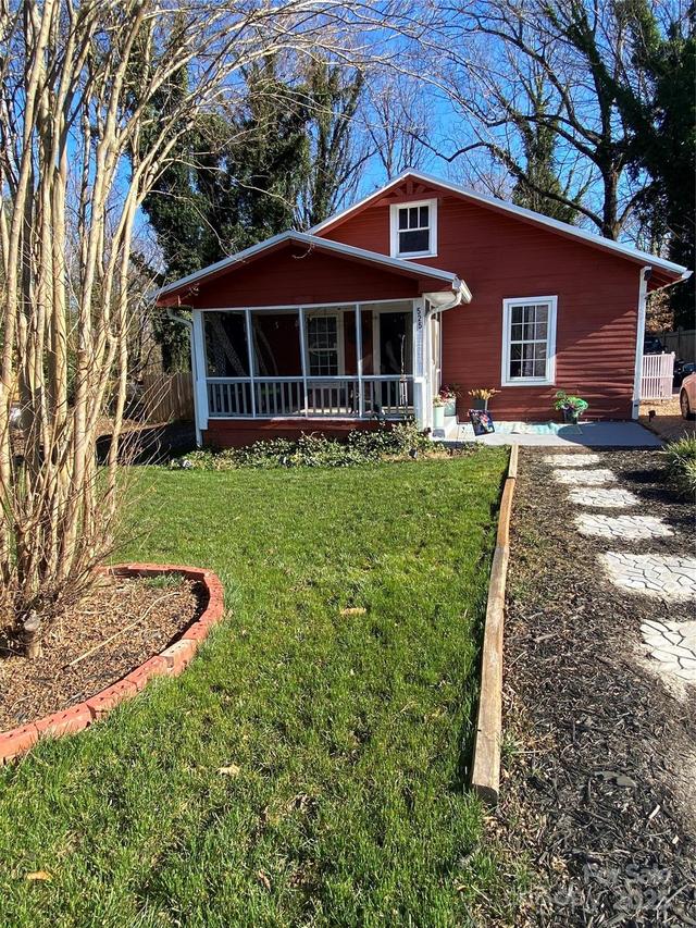 525 Park Dr., Statesville, NC 28677