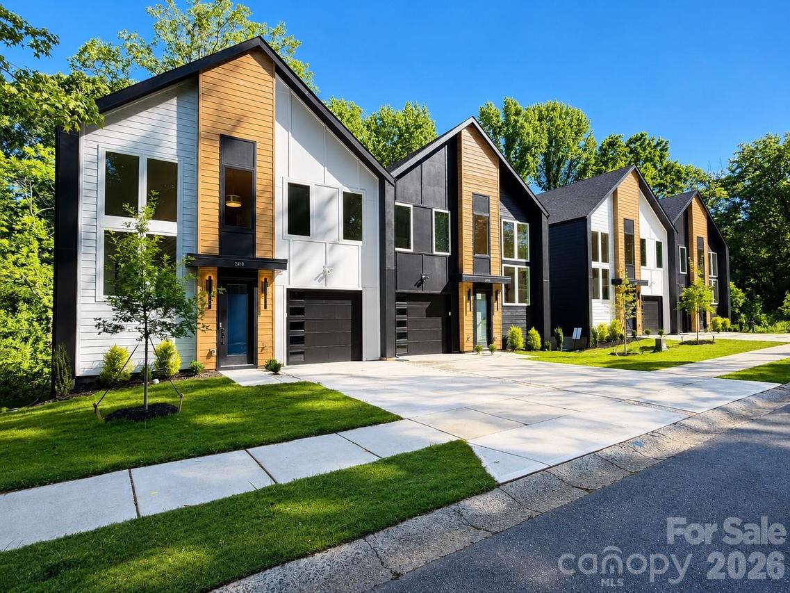 2418 Crestview Dr., Charlotte, NC 28216