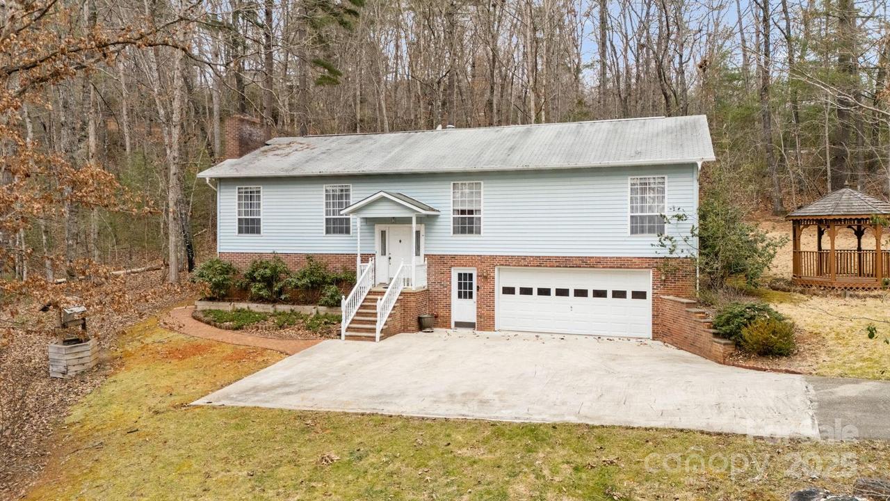 184 Trimont Mountain Rd., Franklin, NC 28734