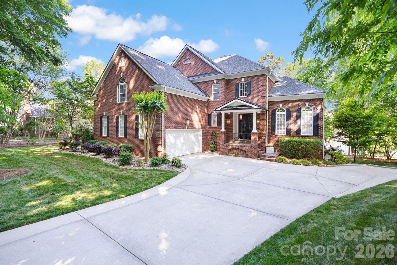 4685 Eagle Pointe Ct., Denver, NC 28037