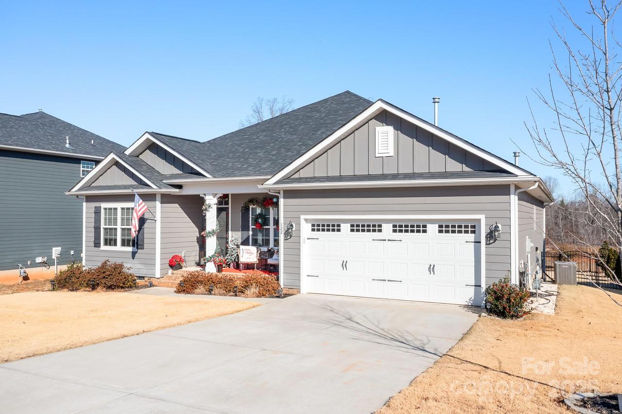 122 Cotton Creek Dr., Troutman, NC 28166