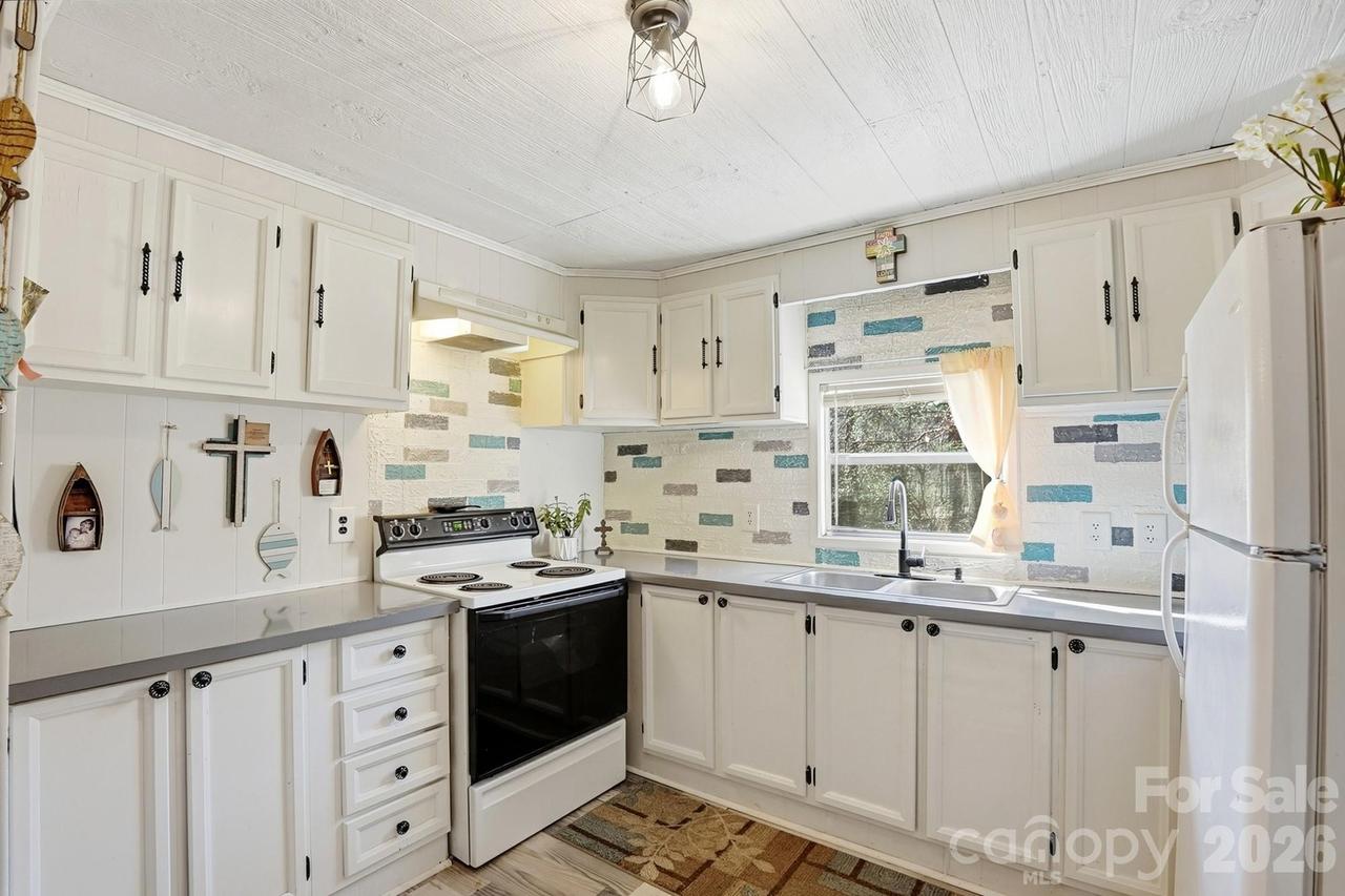 343 Carr Rd., Dallas, NC 28034