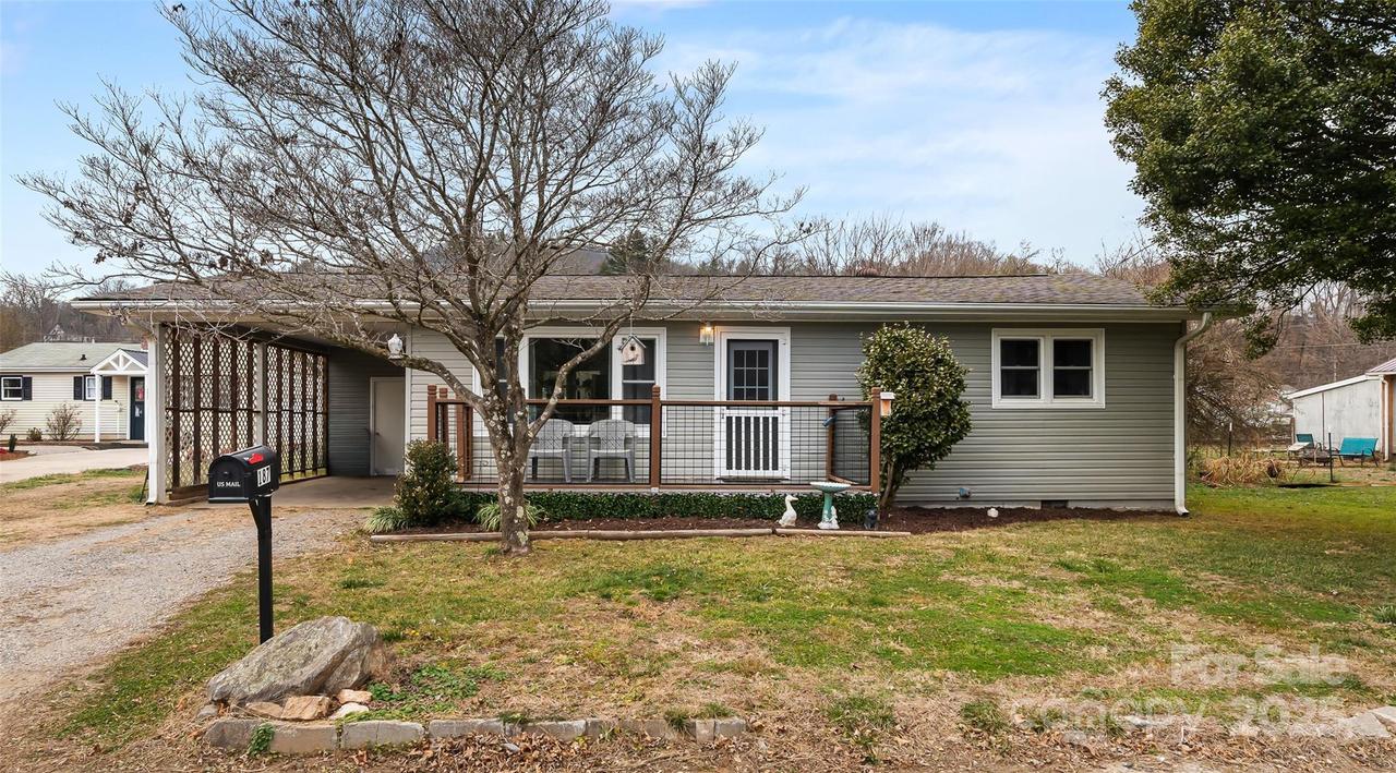 187 Harris St., Waynesville, NC 28786