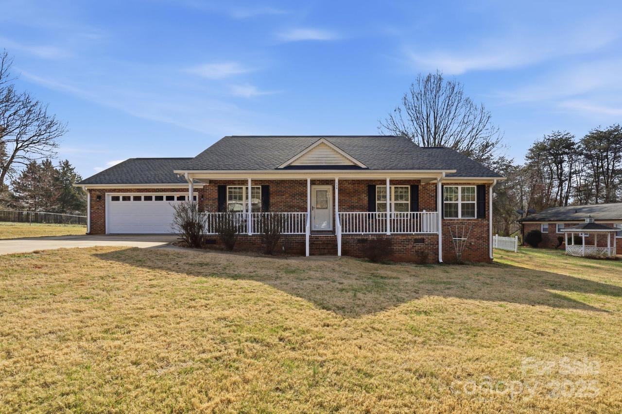 158 Polly Dr., Statesville, NC 28625