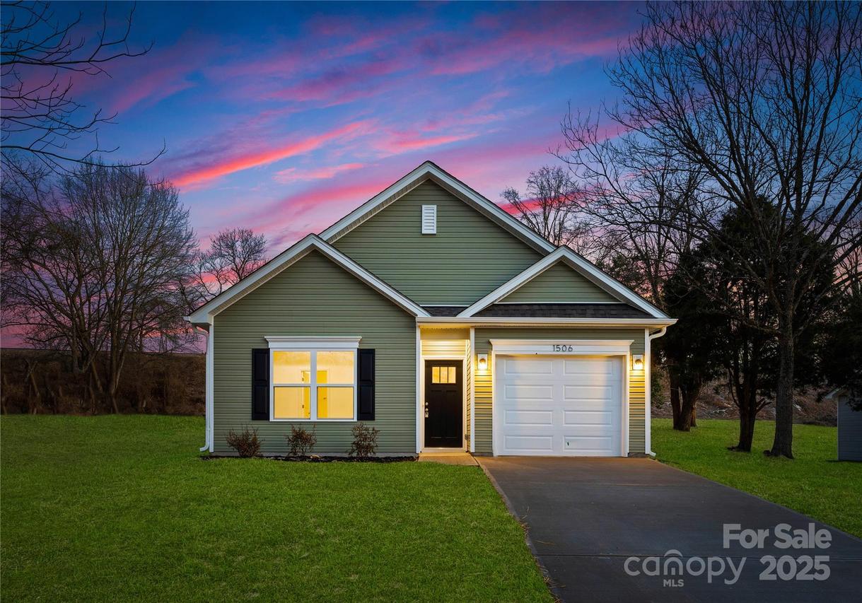 516 Queens Ct., Gastonia, NC 28052