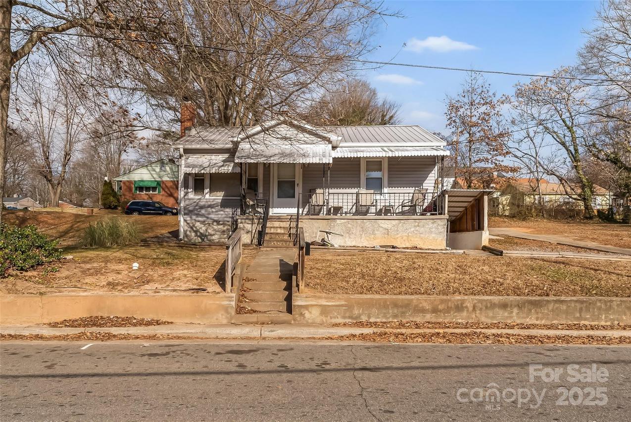 230 5th Ave., Hickory, NC 28602