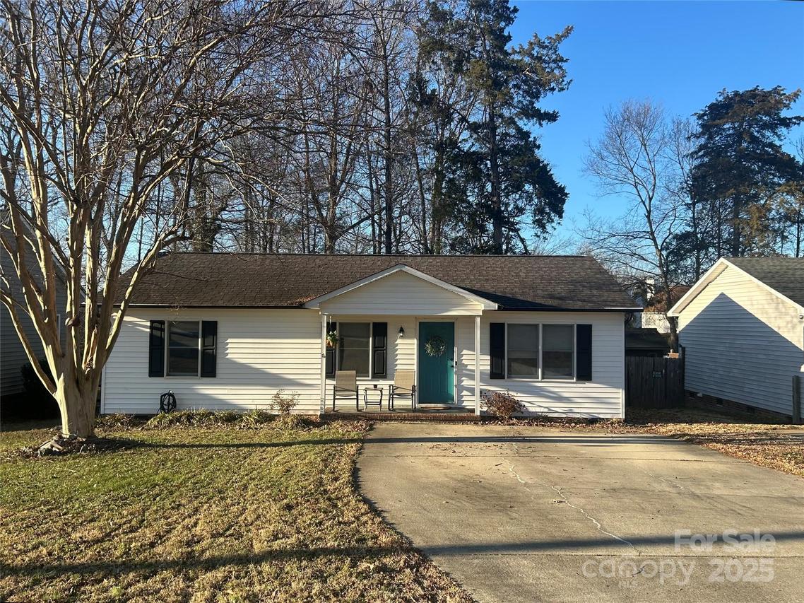 1318 Ridgewood Dr., Concord, NC 28027