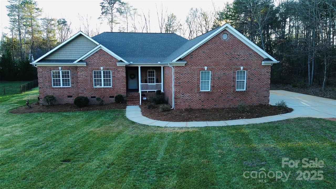 1266 Oak Grove Ln., Salisbury, NC 28146