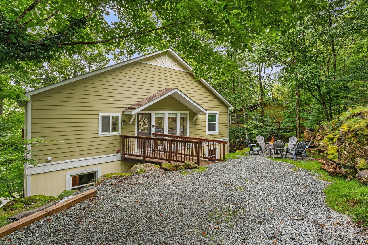 103 Maple Ln., Beech Mountain, NC 28604
