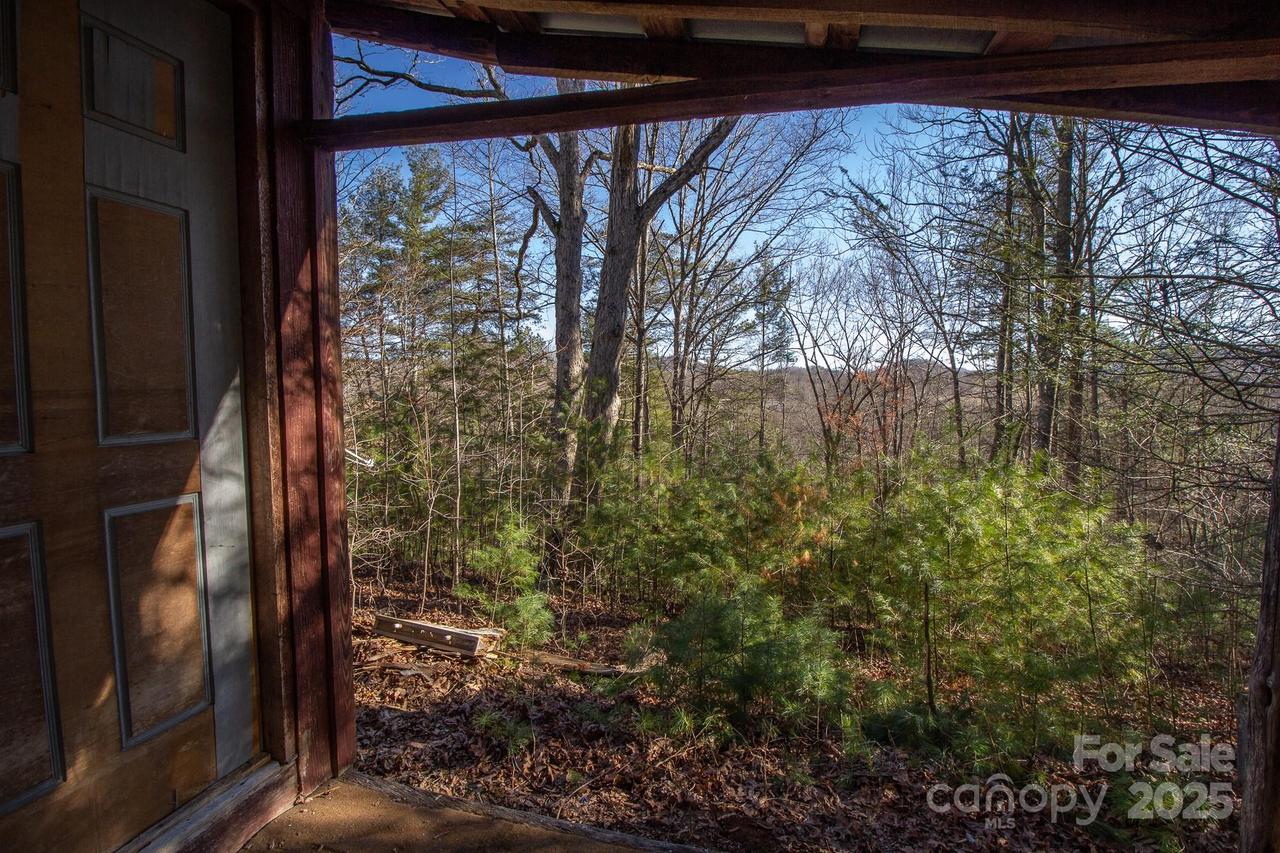 691 Sandy Bottom Rd., Marshall, NC 28753