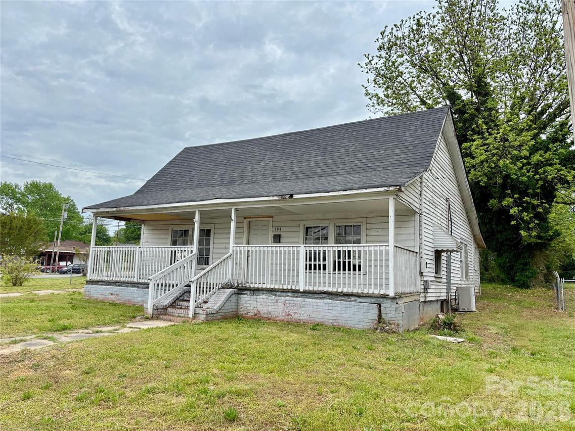 104 E Church St., Dallas, NC 28034