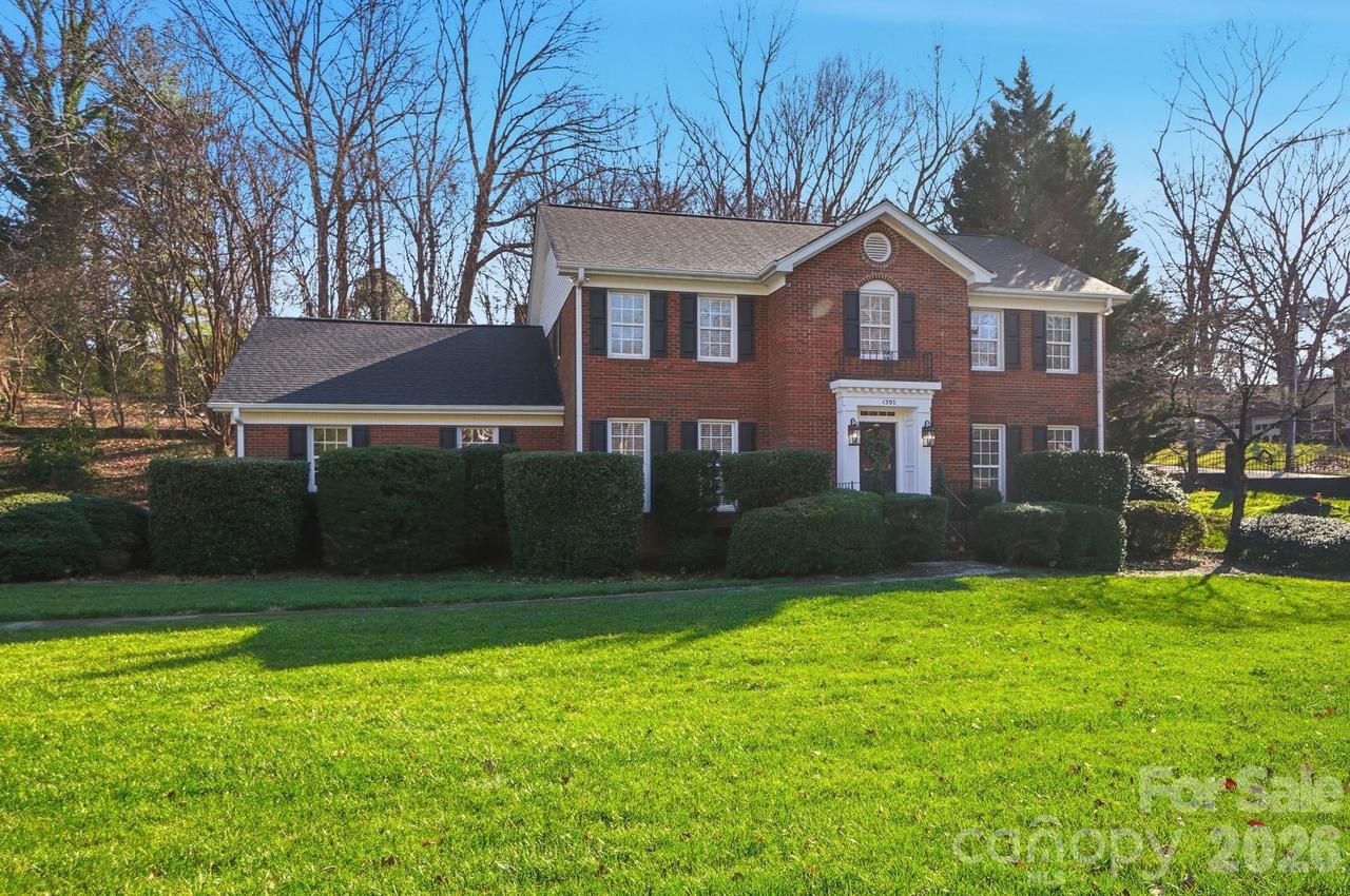 1308 Dumbarton Rd., Gastonia, NC 28054