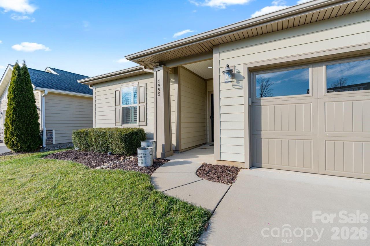 4995 Looking Glass Tr., Denver, NC 28037