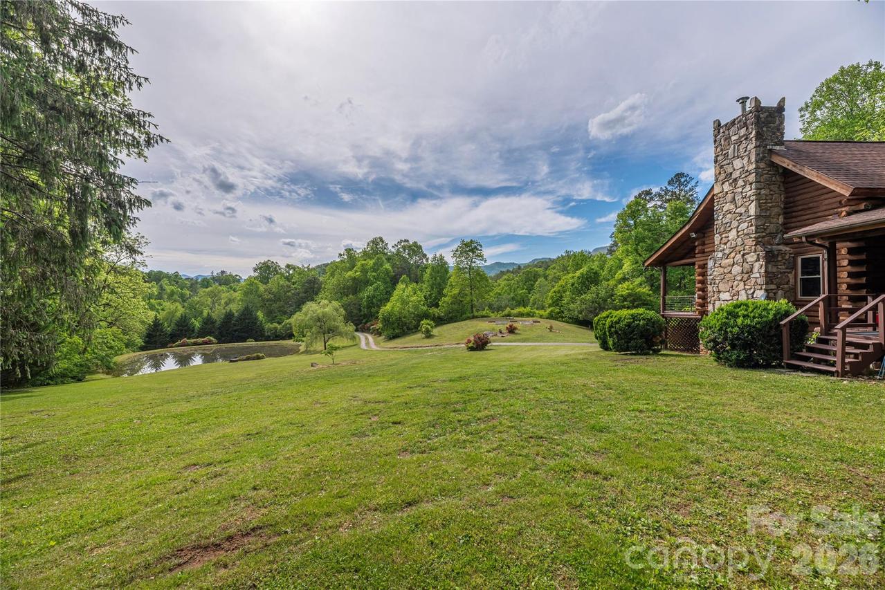 393 Carver Mountain Valley, Sylva, NC 28779
