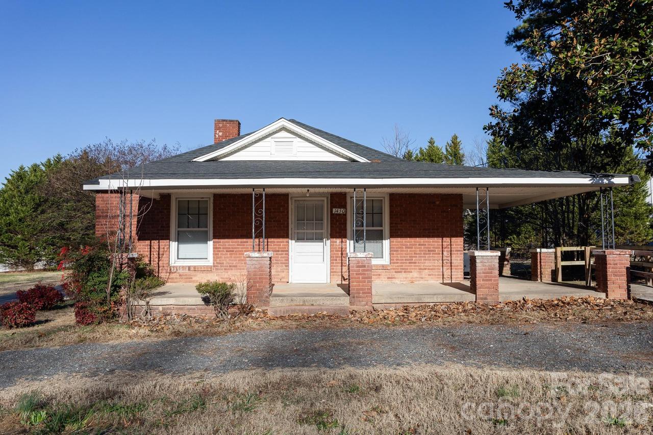 1430 Rainbow Dr., Kannapolis, NC 28081
