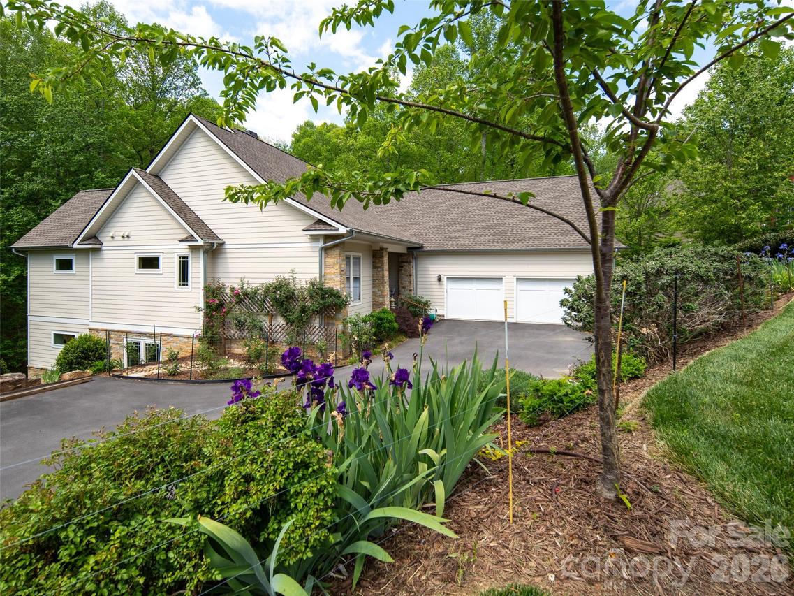 123 Orvis Stone Cir., Biltmore Lake, NC 28715