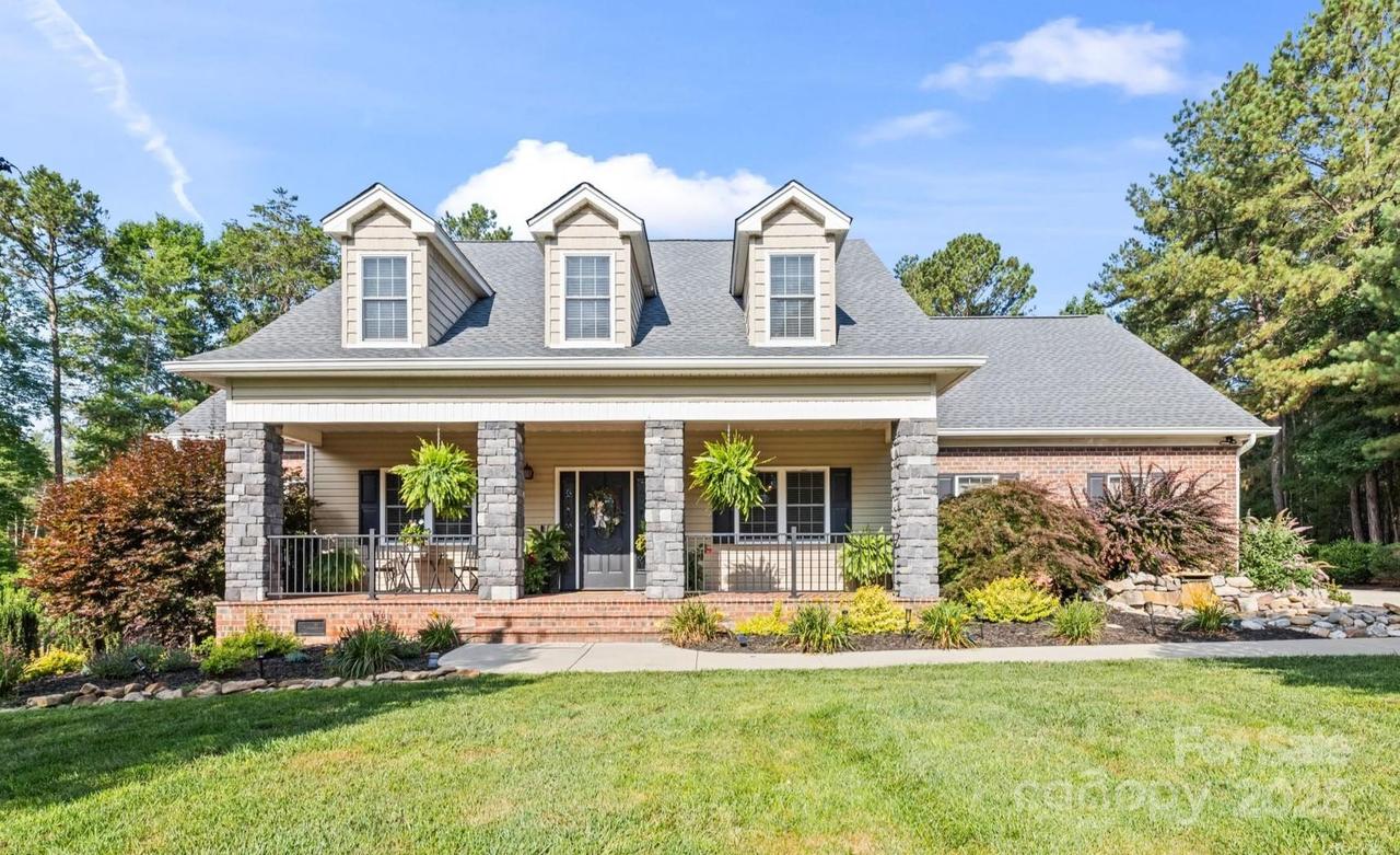 221 Riverwalk Dr., Connelly Springs, NC 28612