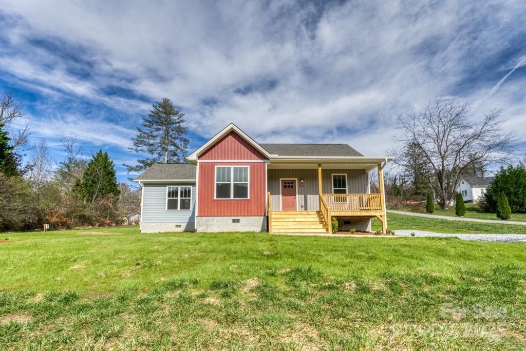 46 Kassandra Way, Hendersonville, NC 28739