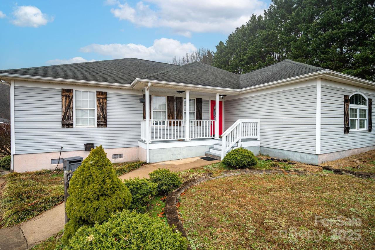 845 Meadow Hill Ct., Lincolnton, NC 28092