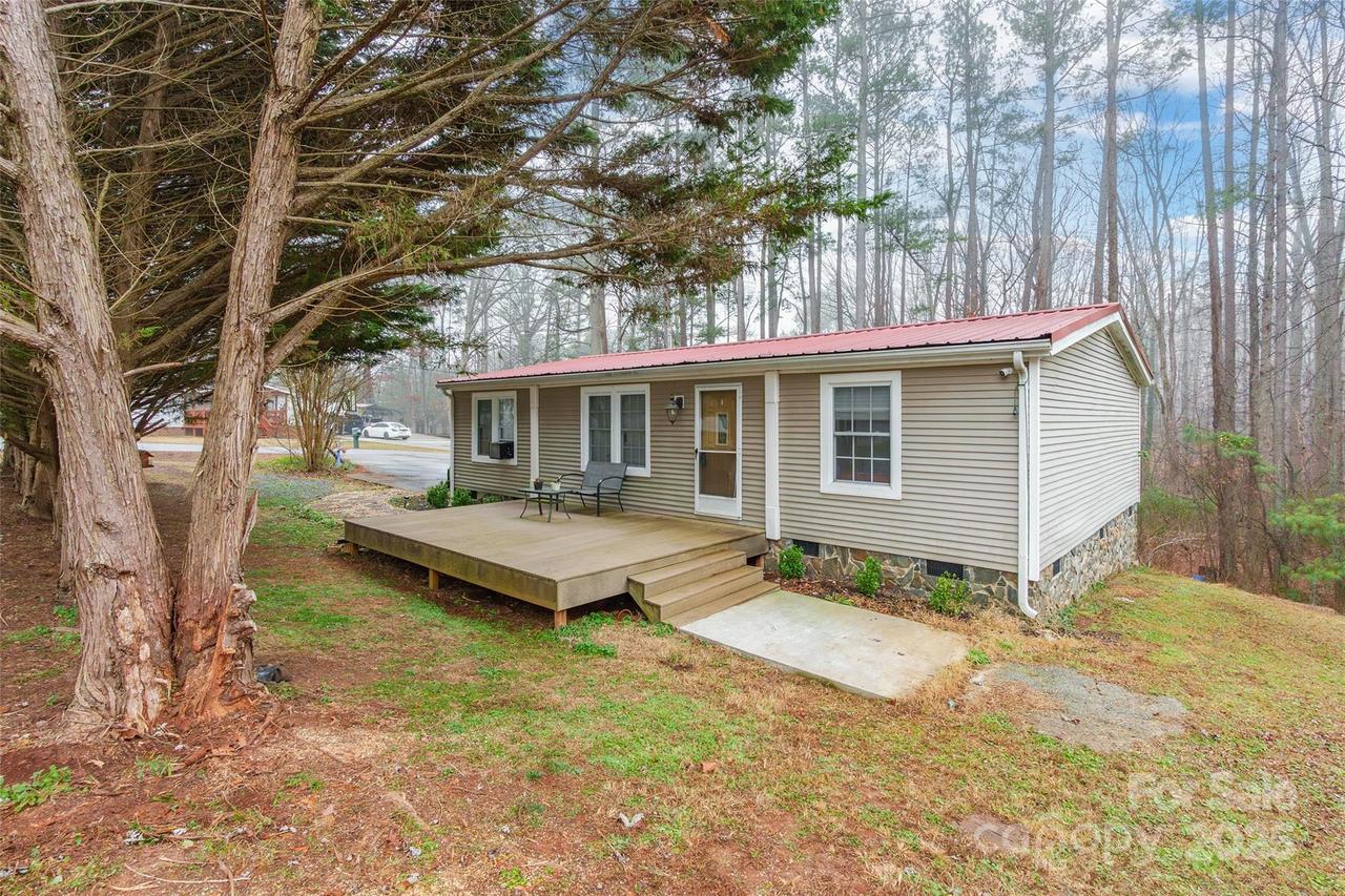 110 Linda Dr., Cherryville, NC 28021