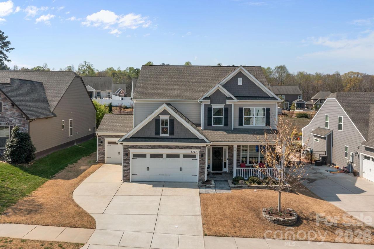 5327 Pembrey Dr., Denver, NC 28037