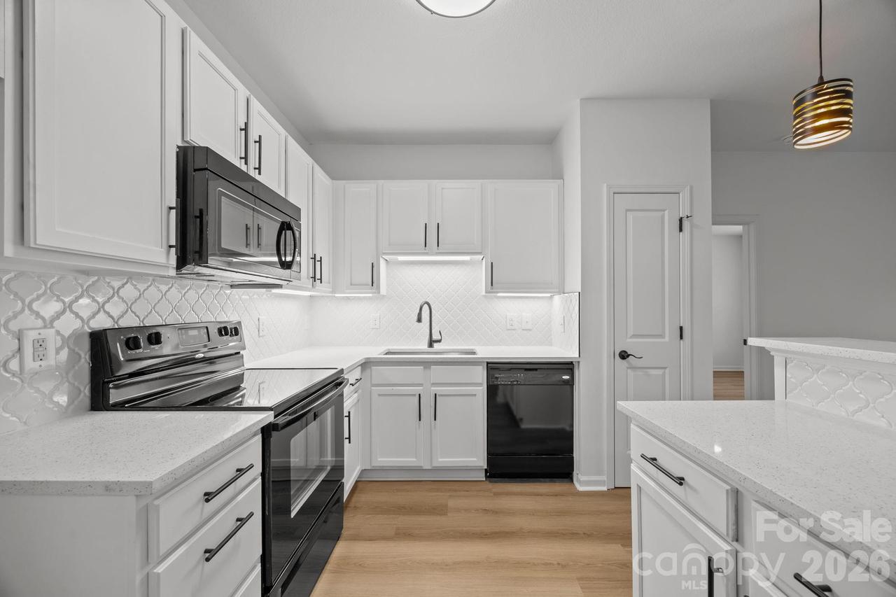 176 Brickton Village Cir. #206, Fletcher, NC 28732