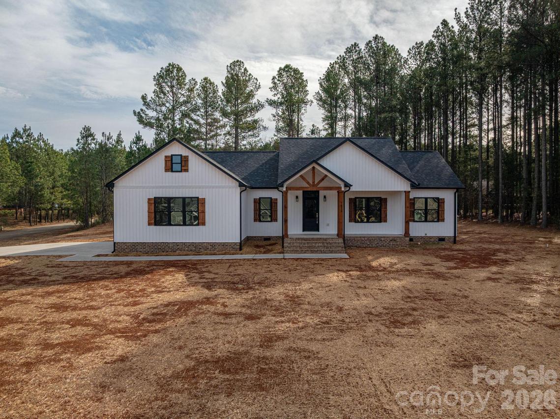 7279 Blue Jay Ln., Vale, NC 28168