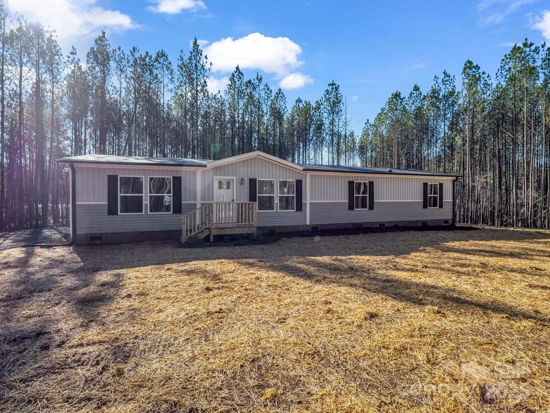 864 Tiney Rd., Ellenboro, NC 28040