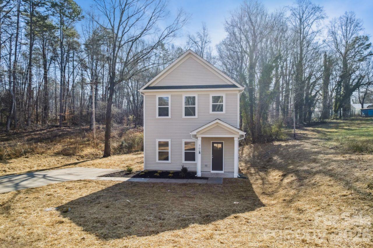 709 Hillsdale Dr., Cherryville, NC 28021