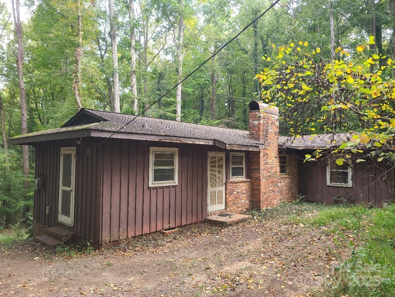 5431 Eagle Lake Dr., Charlotte, NC 28217