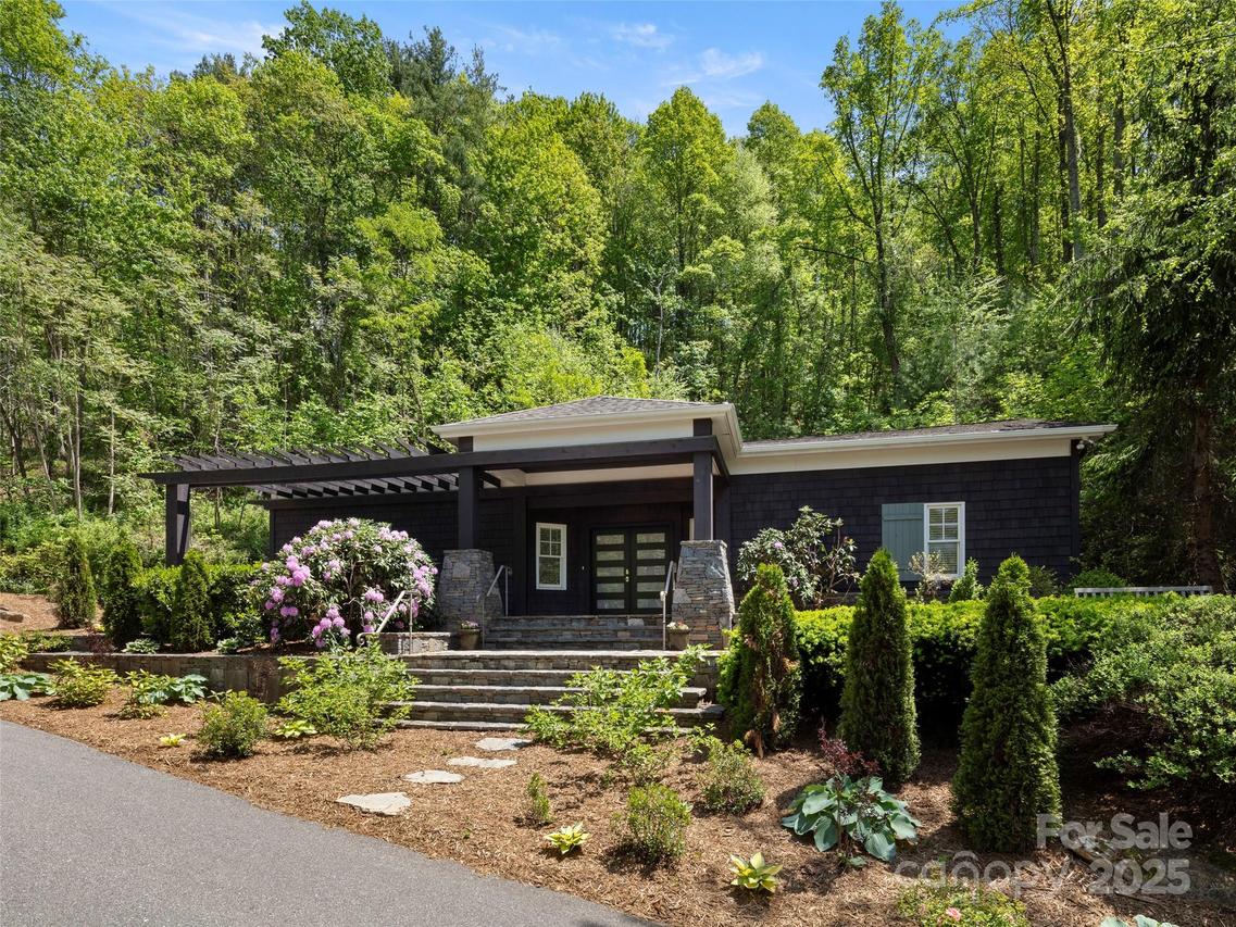 403 Baird Cove Rd., Asheville, NC 28804