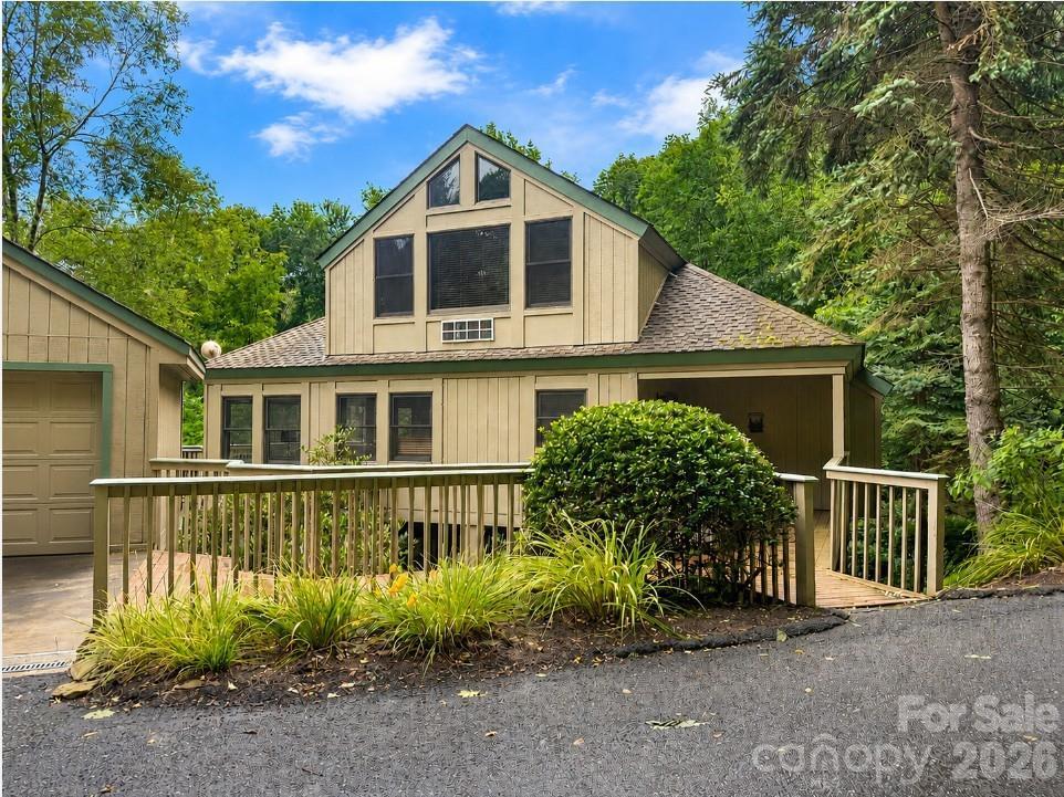 71 Ivy Ridge Rd., Burnsville, NC 28714