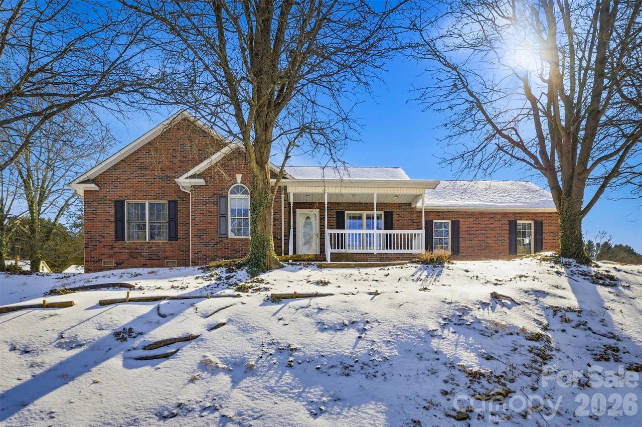 2965 Lawrence Dr., Claremont, NC 28610