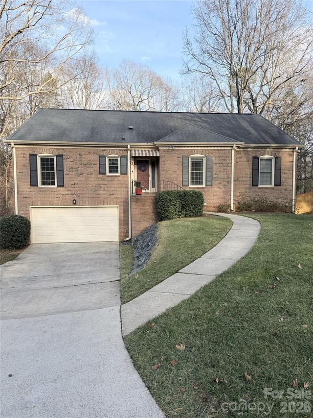 734 Charter Pl., Charlotte, NC 28211