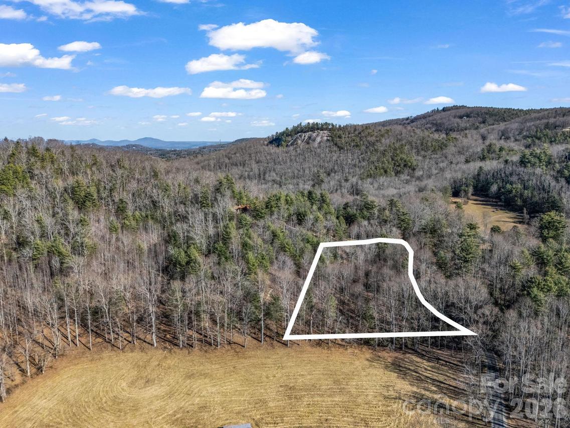 109 Justamere Ln., Hendersonville, NC 28739