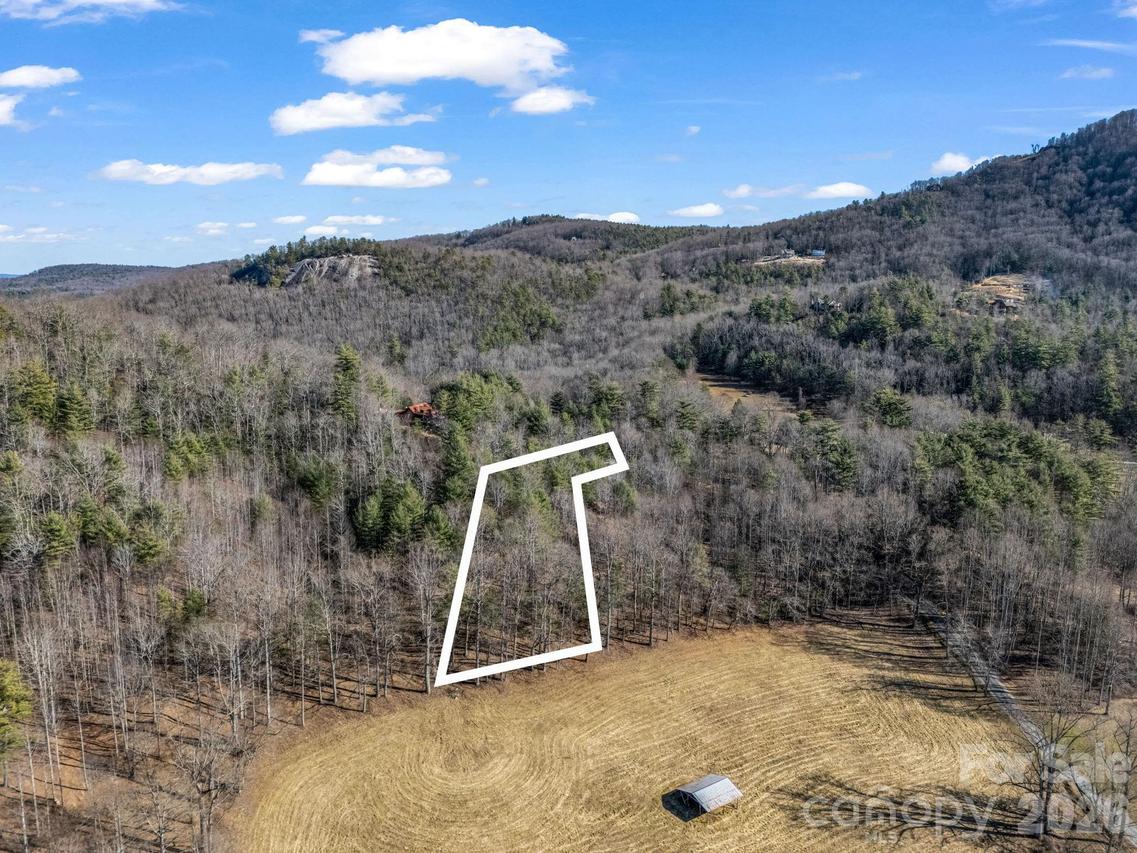 171 Justamere Ln., Hendersonville, NC 28739