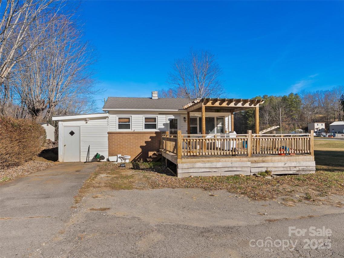 36 Lambert Ln., Canton, NC 28716