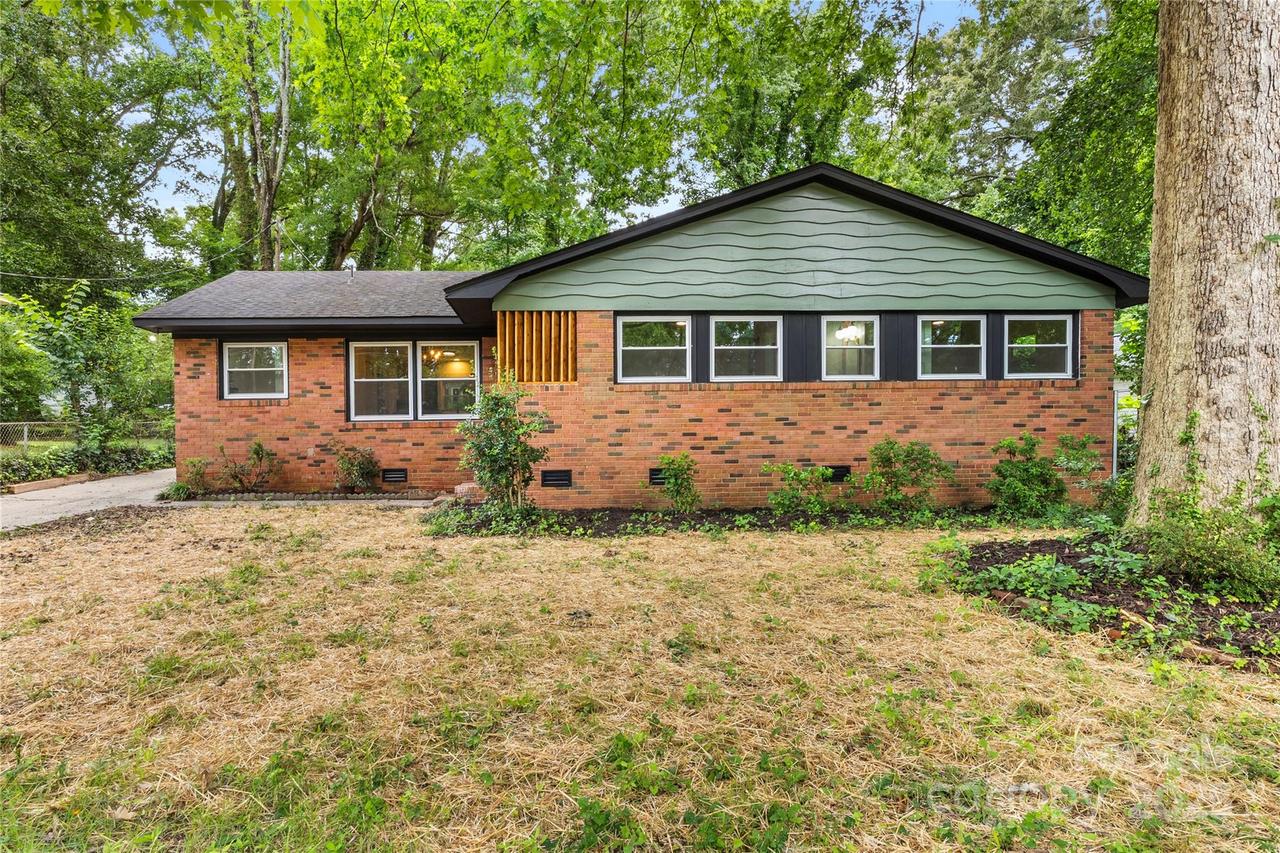 5320 Kildare Dr., Charlotte, NC 28215